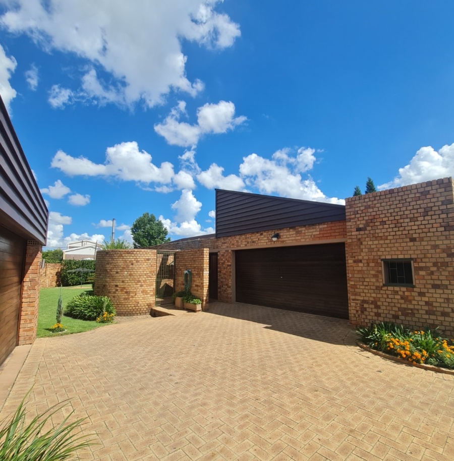 3 Bedroom Property for Sale in Sasolburg Free State